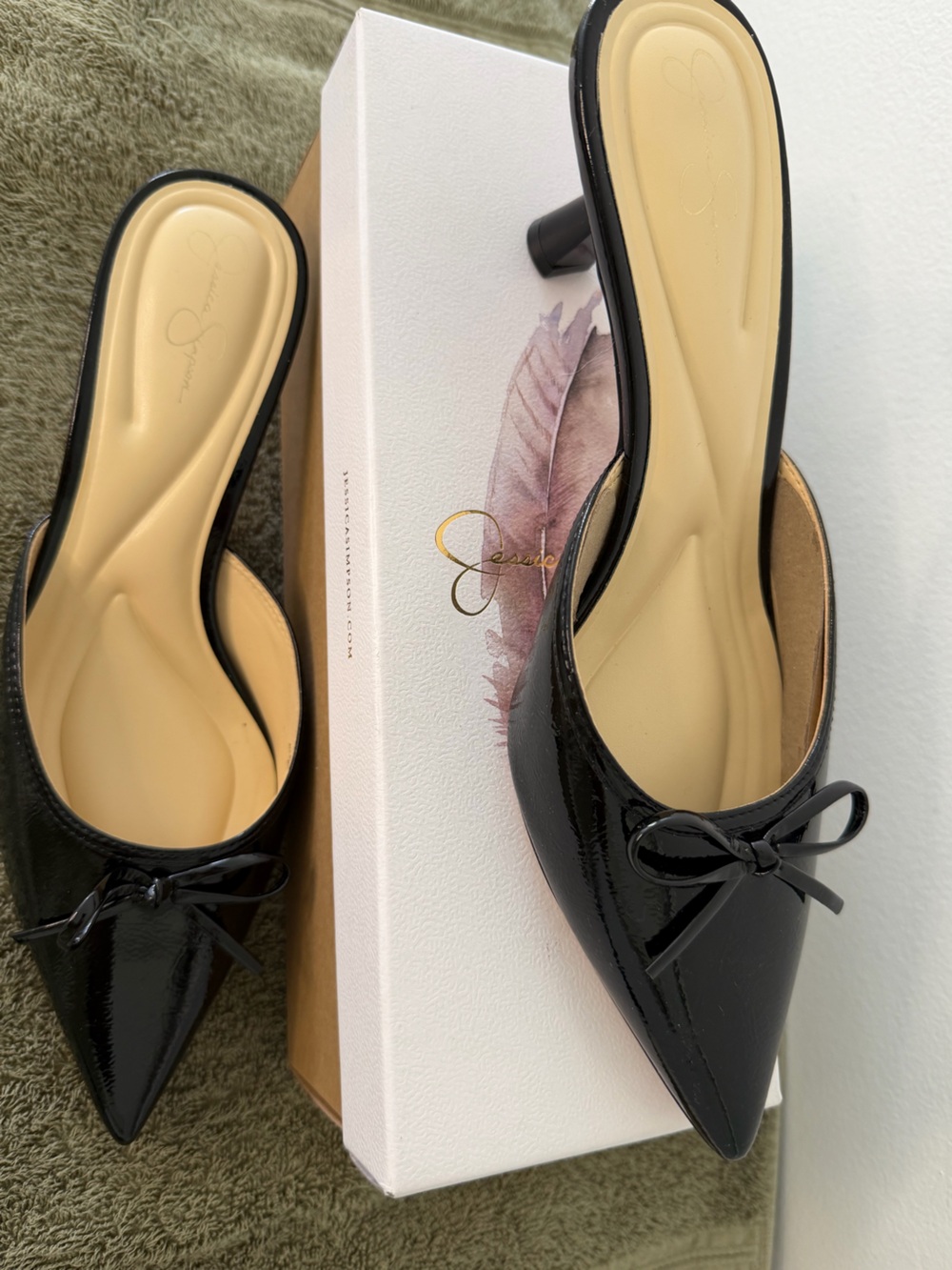 Jessica Simpson Black Patent Pointed Toe Slip-On Flats with Bow